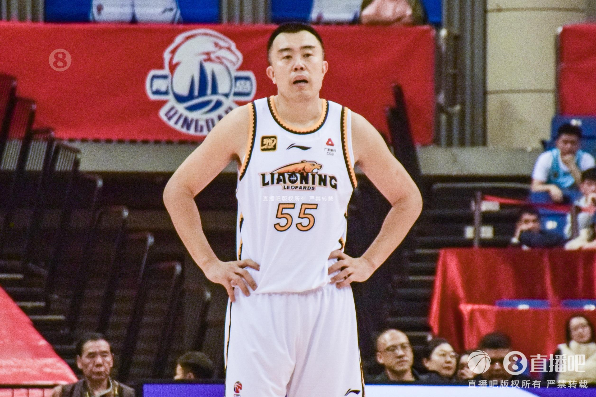 老將盡力了！韓德君7中4拿到14分12籃板3助攻